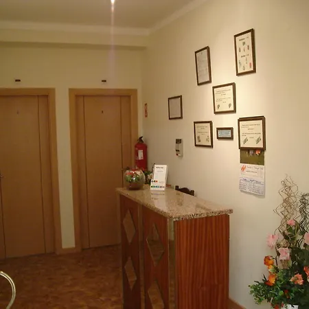 Casa de hóspedes Perola Da Baixa 2*