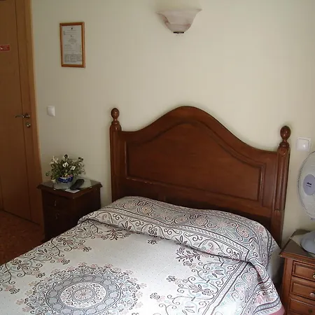 Casa de hóspedes Perola Da Baixa 2*