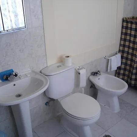 بيت ضيافة Perola Da Baixa 2*